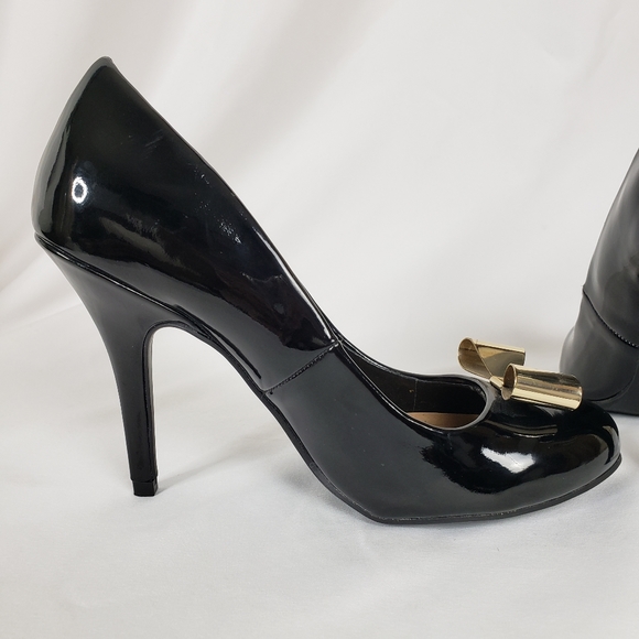 LC Patent Leather & Gold Metal Bow Heels - Picture 11 of 16